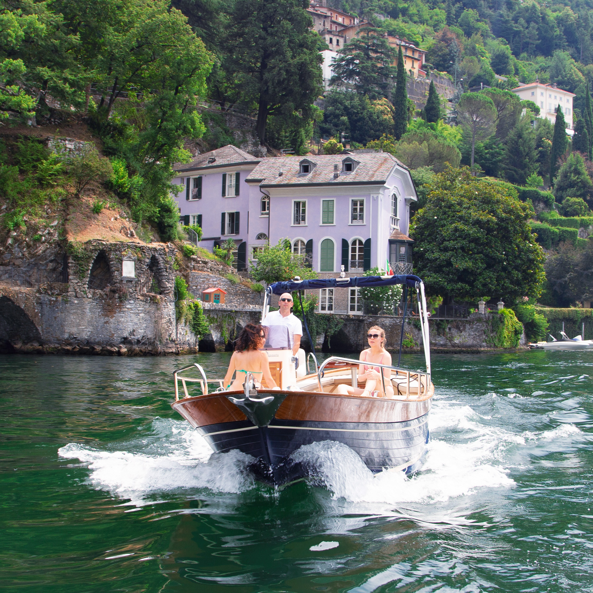 lake como boat tour from lecco